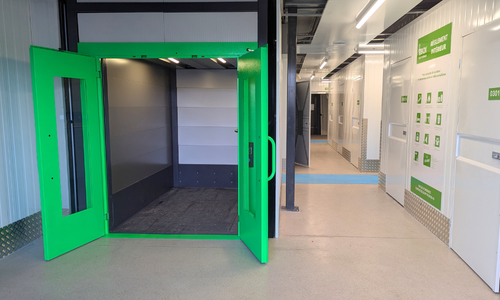 Monte-charge accompagné selfstockage