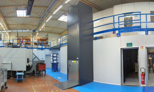 Monte-charge non accessible industrie